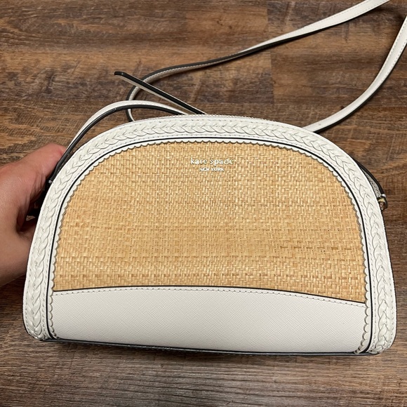 Kate Spade New York Reiley Straw Dome Saffiano Leather Trim Crossbody Handbag - Picture 2 of 10